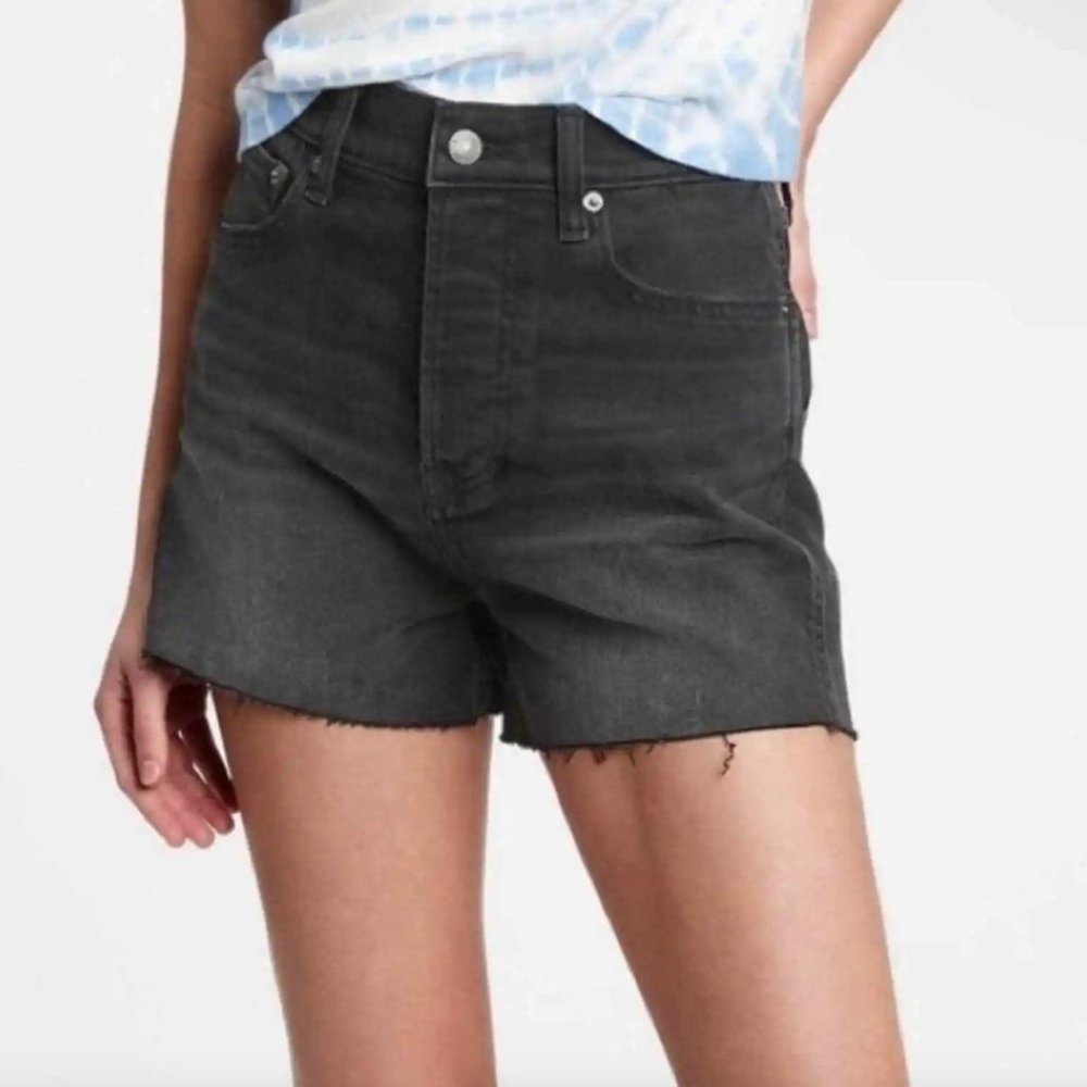 NWT Gap Cheeky Sky High Short Dark Grey Size 25
